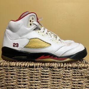 134092 163 AIR JORDAN 5 RETRO GS White/Fire Red youth size 6.5Y